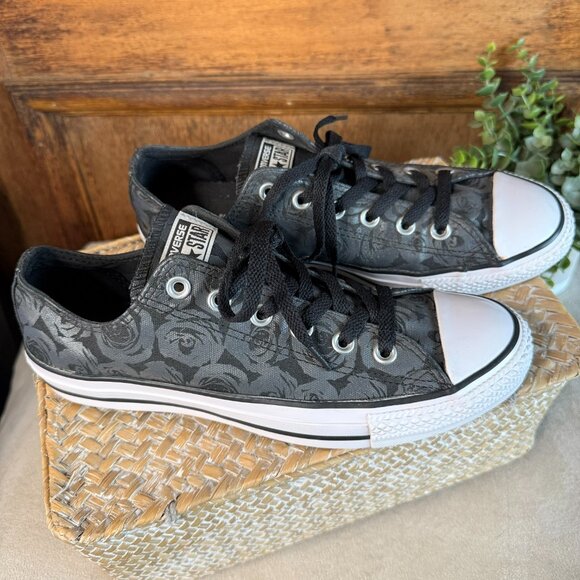 Converse Chuck Taylor All Star Low Top Black Onyx Silver Rose Print – Women’s 9 - Picture 2 of 12